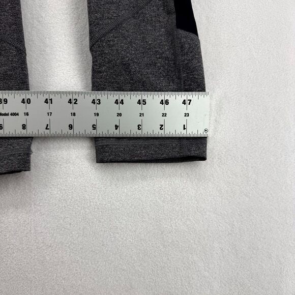 Lululemon Women's Pace‎ Rival Crop Leggings Gray 21' Size 4 - Picture 12 of 12